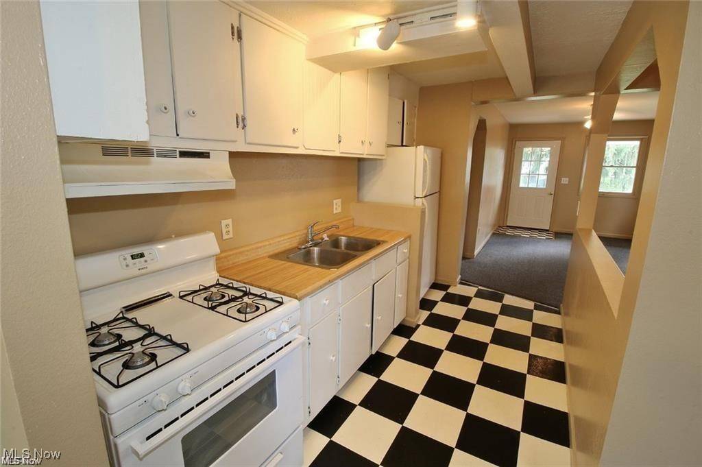 Frazeysburg, OH 43822,39 W 2nd ST #C