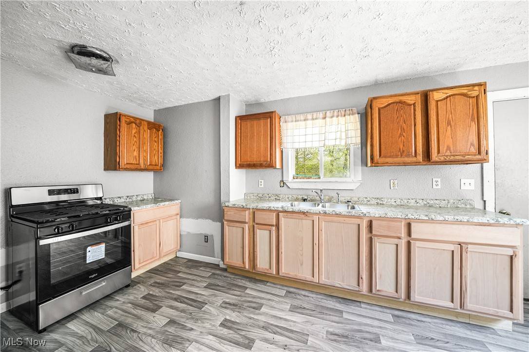 Warren, OH 44483,408 Chestnut AVE NE