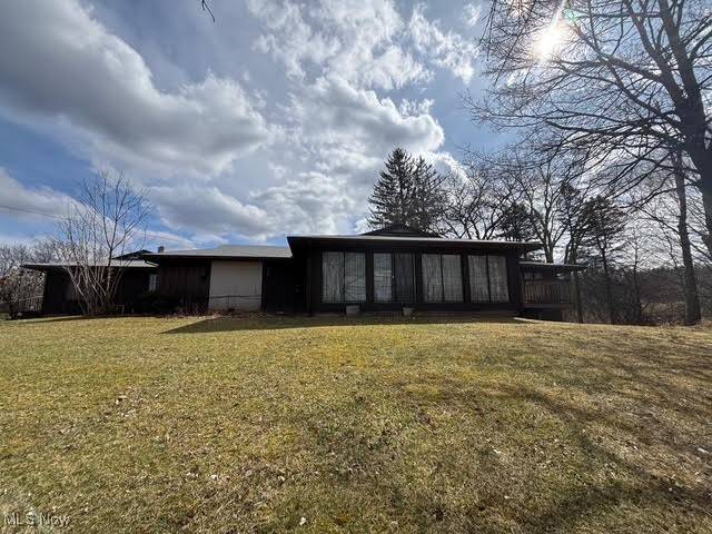 Akron, OH 44321,4612 Medina RD