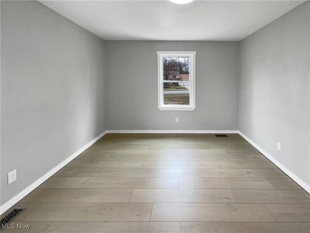North Royalton, OH 44133,8414 York RD