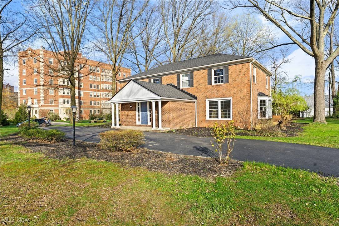 Shaker Heights, OH 44120,14001 Shaker BLVD