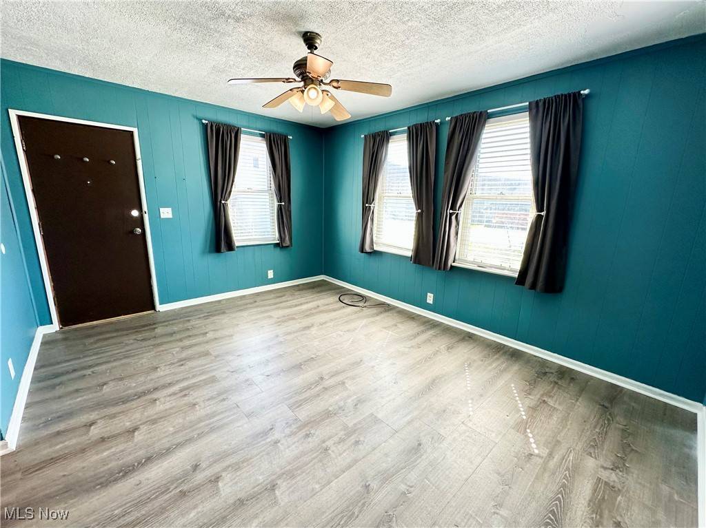 Wellsburg, WV 26070,87R 26th ST