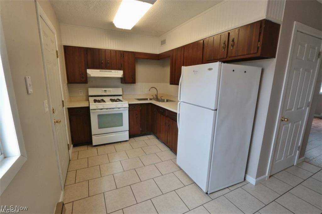 Frazeysburg, OH 43822,31 S State ST #1