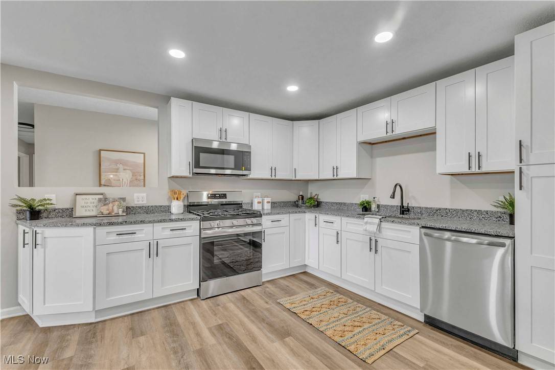 Streetsboro, OH 44241,2626 Clermont ST