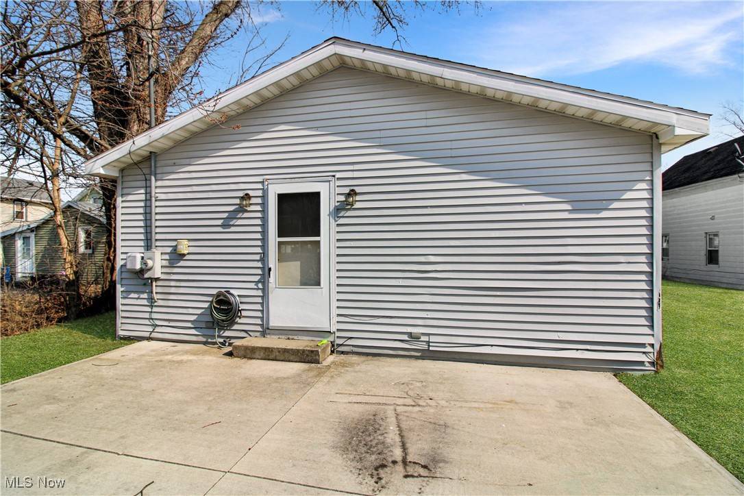 Port Clinton, OH 43452,424 Short