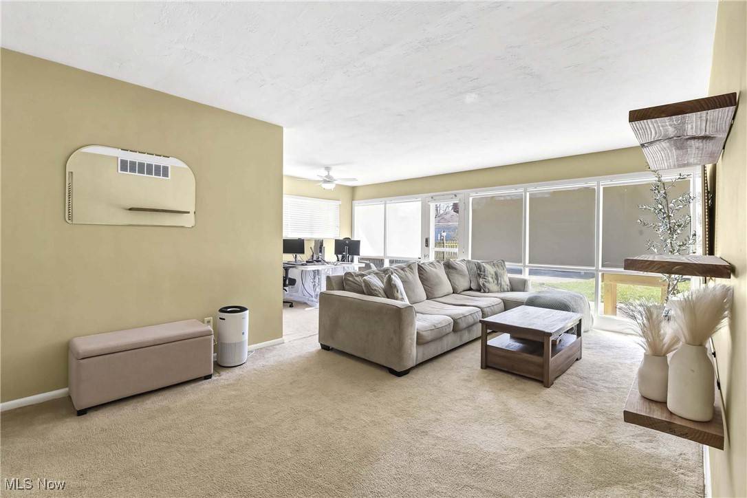 Bay Village, OH 44140,536 Bayfair DR