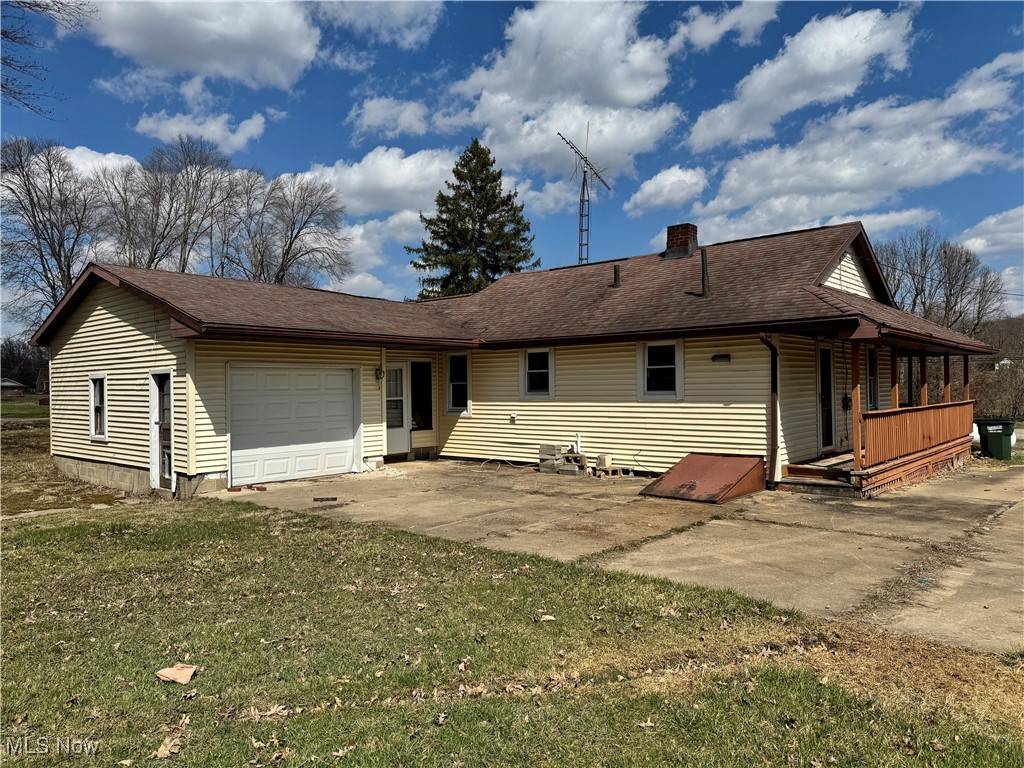 Waynesburg, OH 44688,6805 Waynesburg DR SE