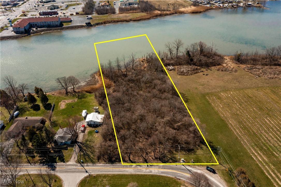 Port Clinton, OH 43452,113 W Catawba RD