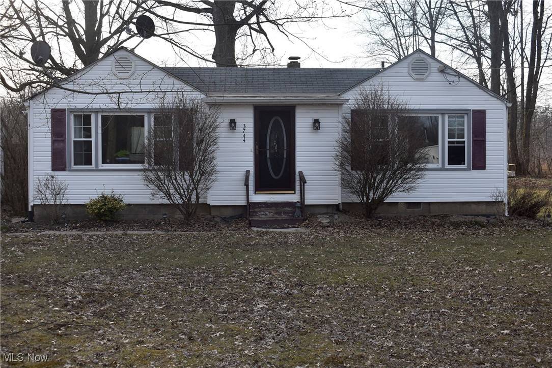 Hubbard, OH 44425,3744 Woodbine AVE