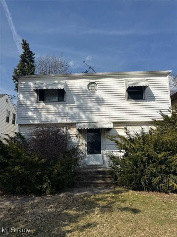 Garfield Heights, OH 44125,11205 Mccracken RD