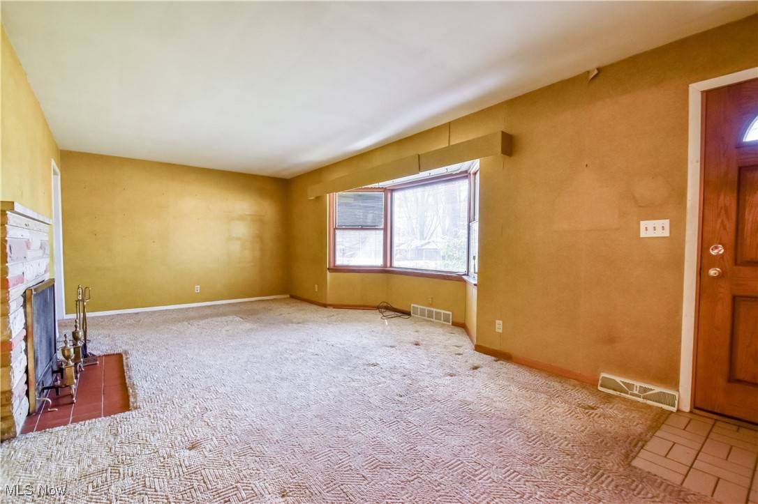 Mentor, OH 44060,6223 Dunbar DR