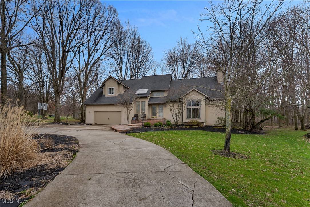 Girard, OH 44420,5755 Logan Arms DR