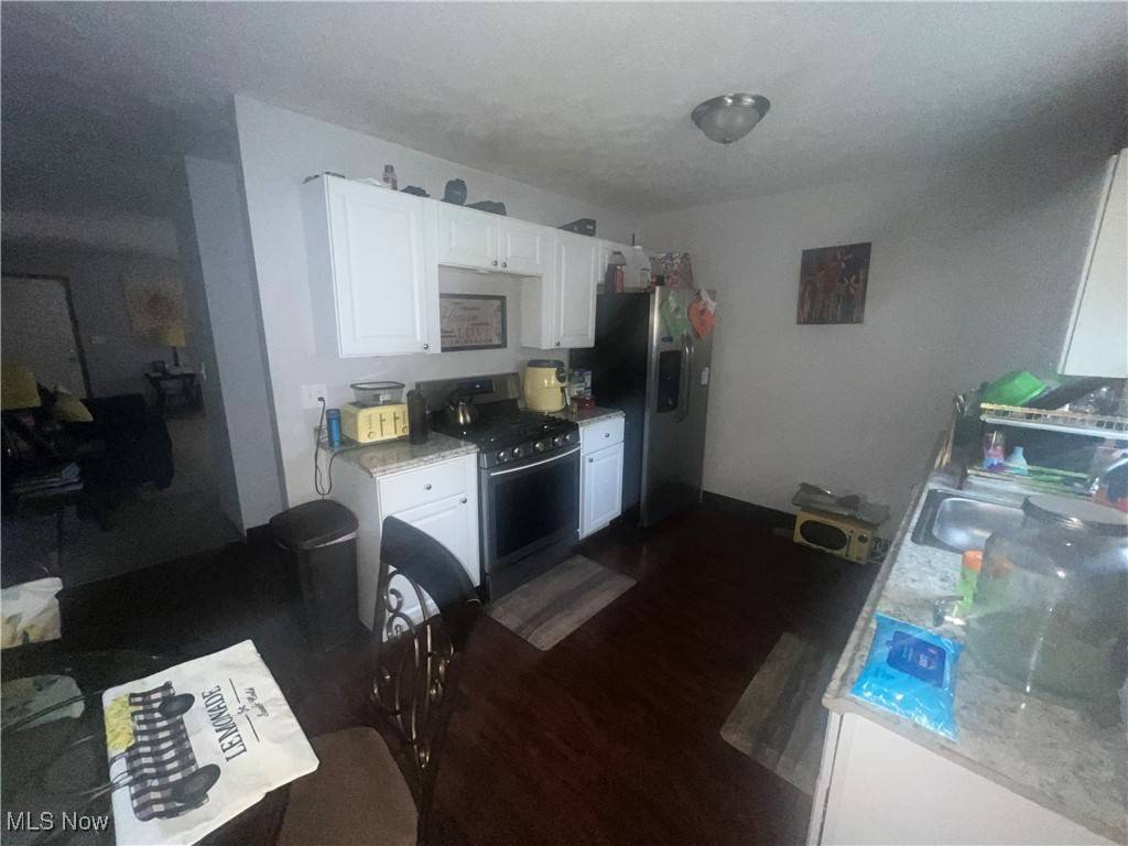 Cleveland, OH 44120,11806 Imperial AVE