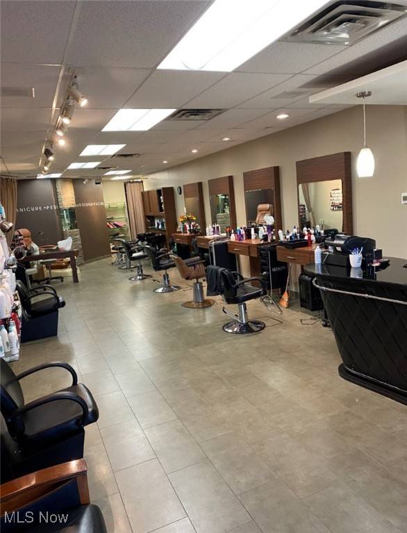 Lakewood, OH 44107,13808 Detroit Ave