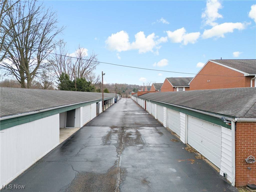 Canton, OH 44709,2701 38th ST NW