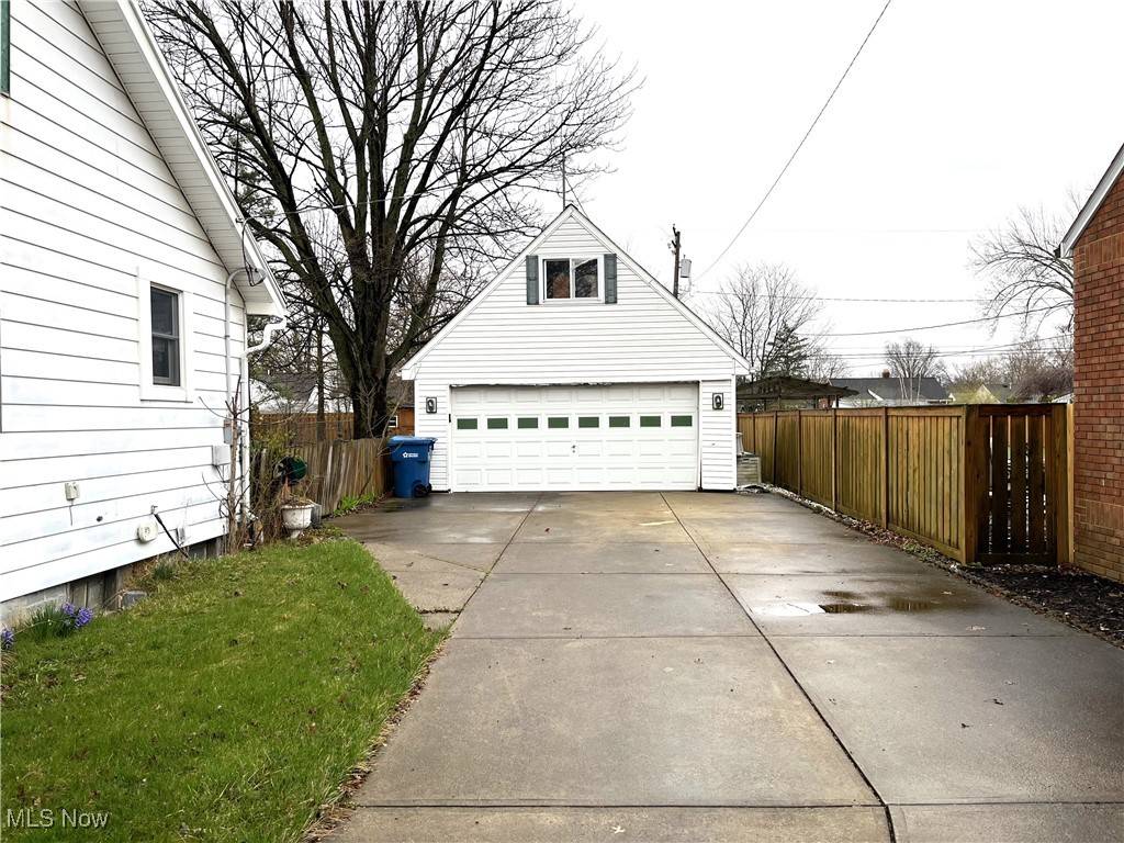 Fairview Park, OH 44126,4001 W 224th ST