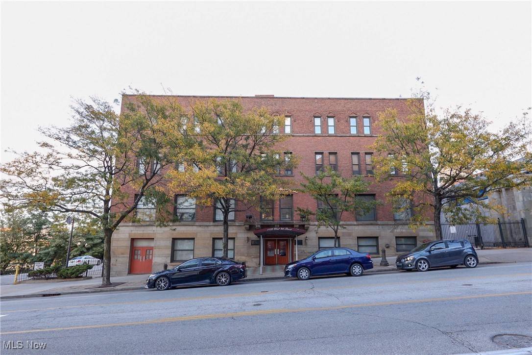 Cleveland, OH 44113,1133 W 9th ST #210