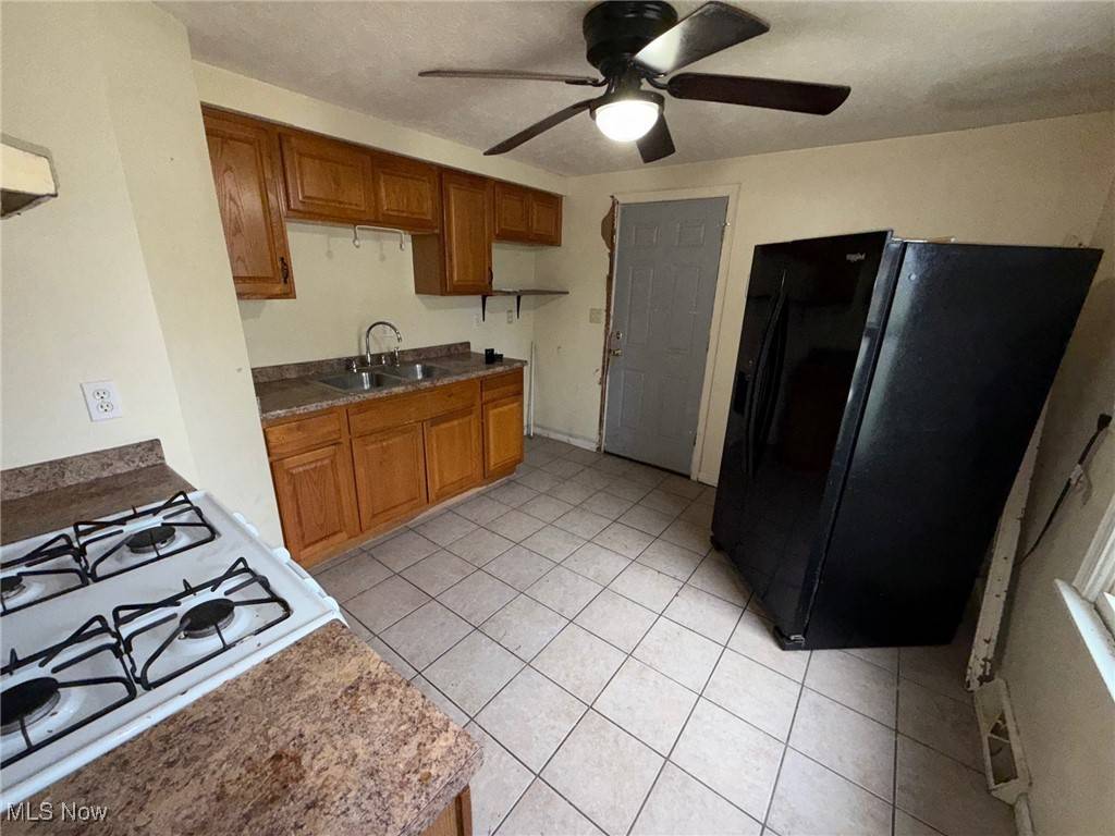 Warren, OH 44484,526 Laird AVE SE