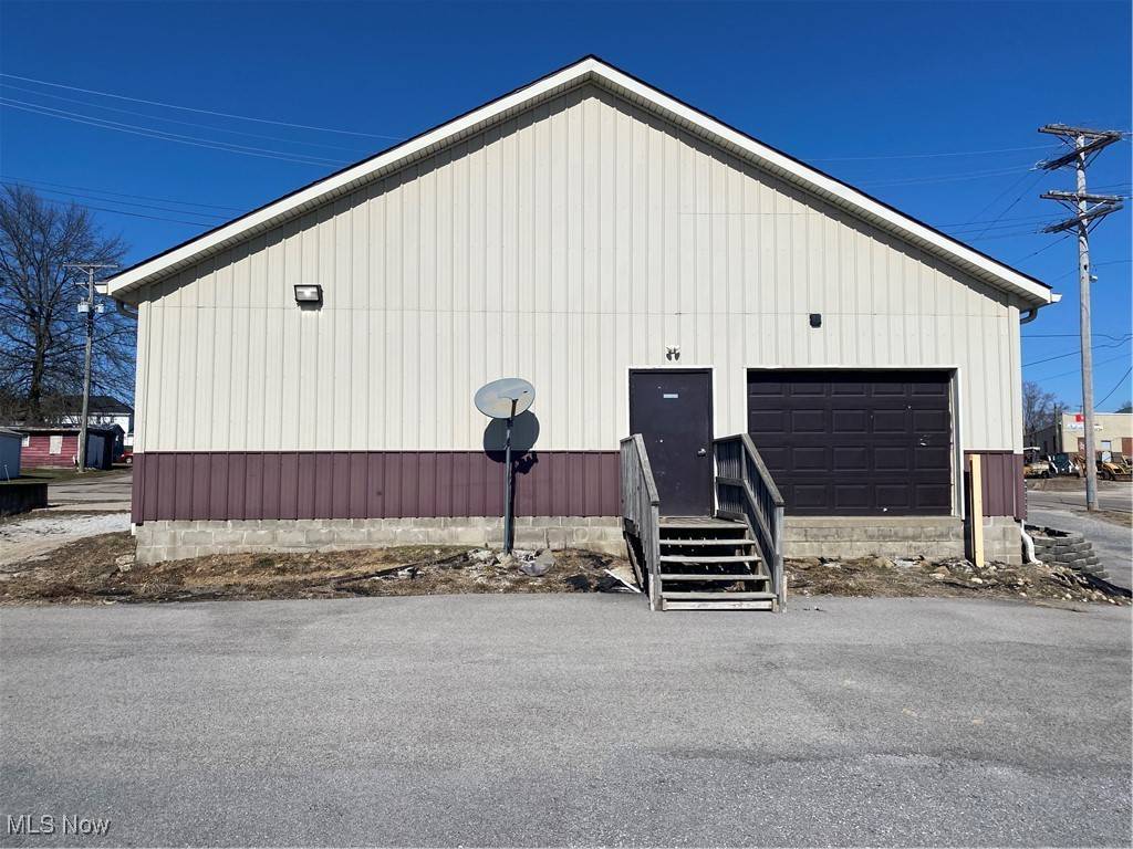 Barnesville, OH 43713,302 S Chestnut