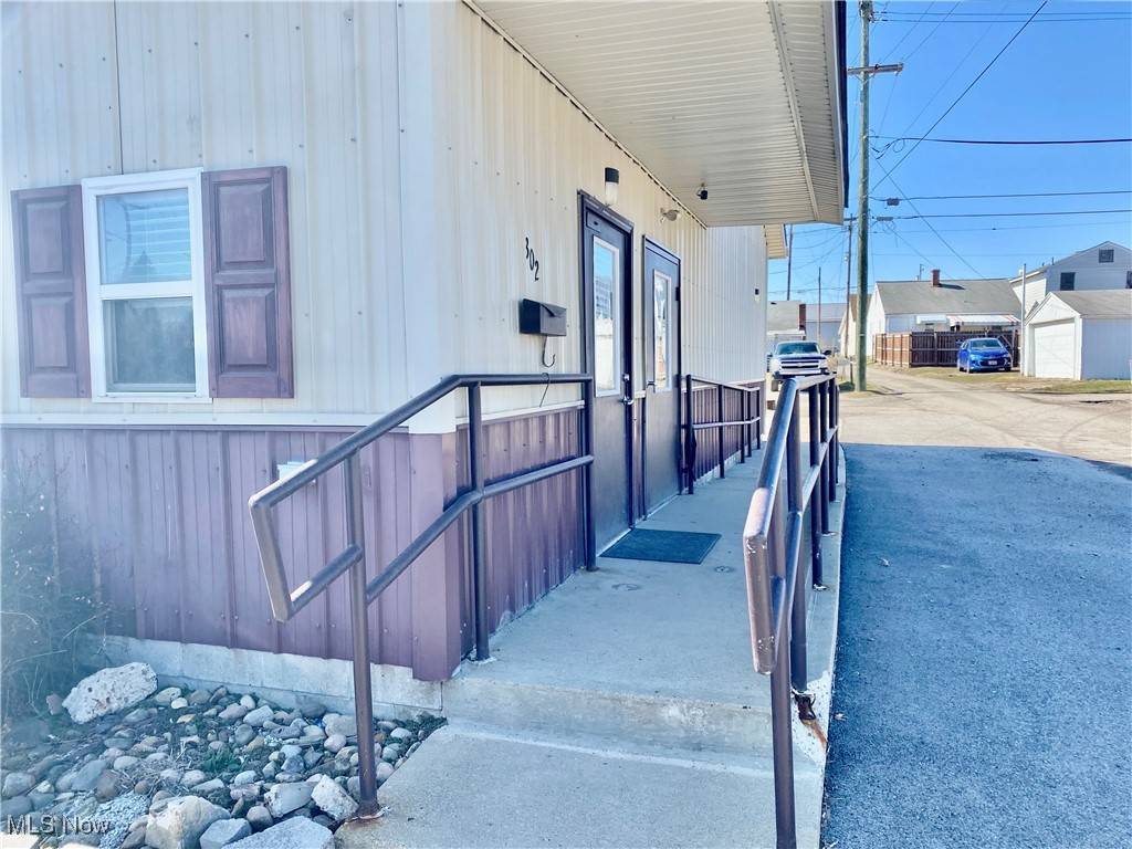 Barnesville, OH 43713,302 S Chestnut