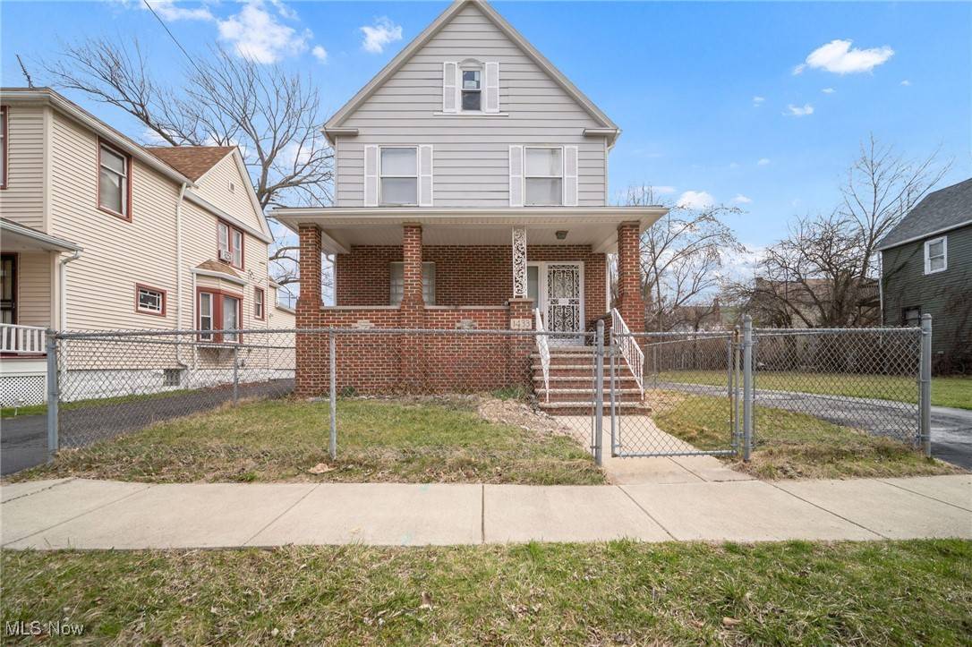Cleveland, OH 44106,1433 E 112th ST