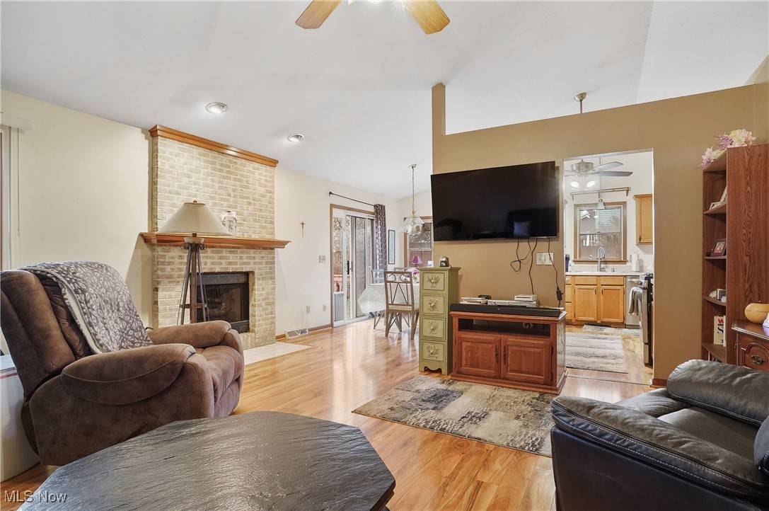 Austintown, OH 44406,6874 Berry Blossom DR