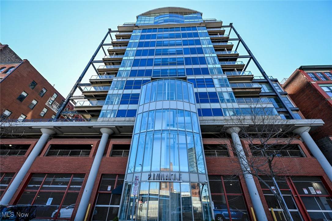 Cleveland, OH 44113,701 W Lakeside AVE #608