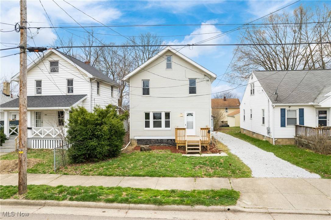 Akron, OH 44314,1862 17th ST SW