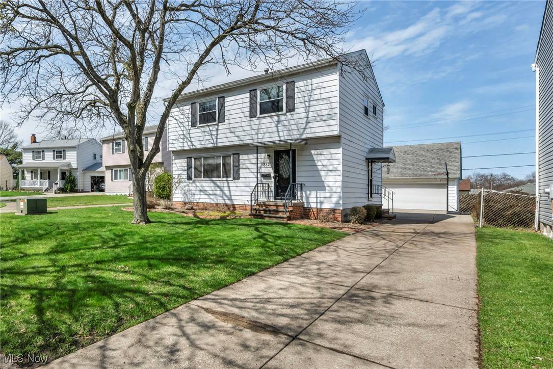 Cleveland, OH 44109,882 Pelley DR