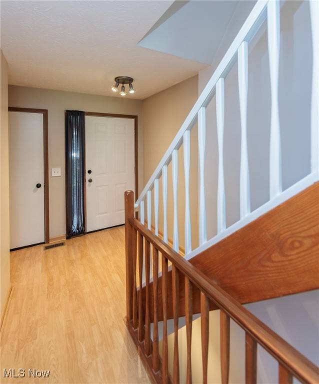 Stow, OH 44224,2459 Wrens DR S