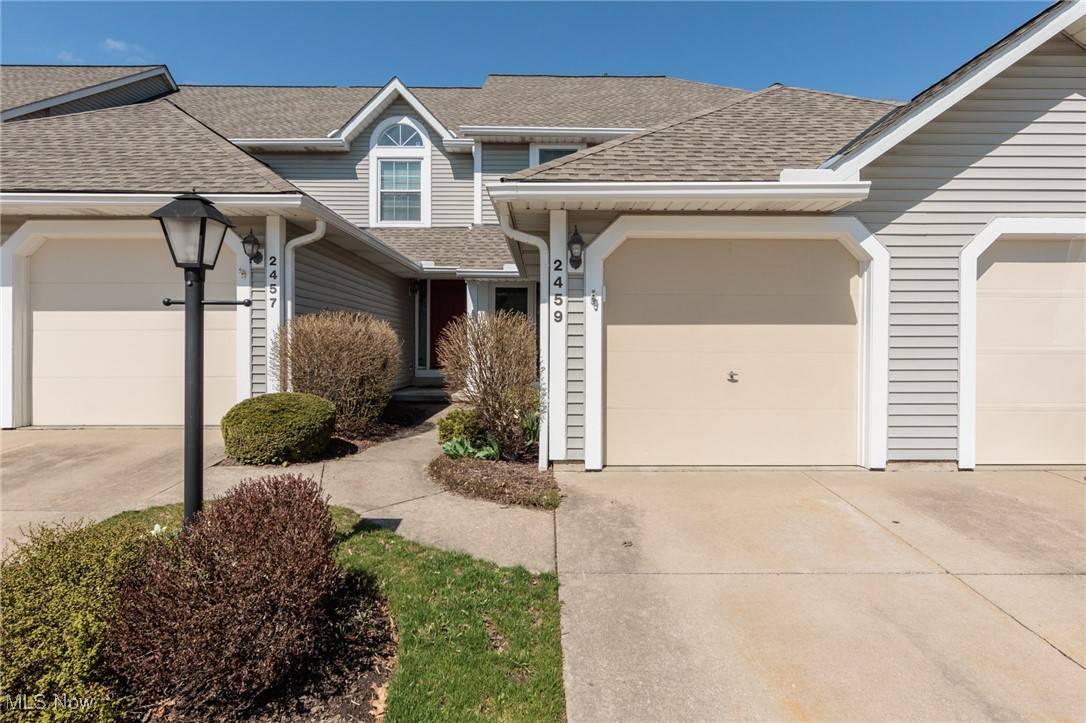 Stow, OH 44224,2459 Wrens DR S