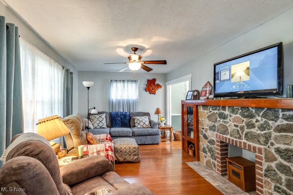 Newton Falls, OH 44444,32 Orchard ST