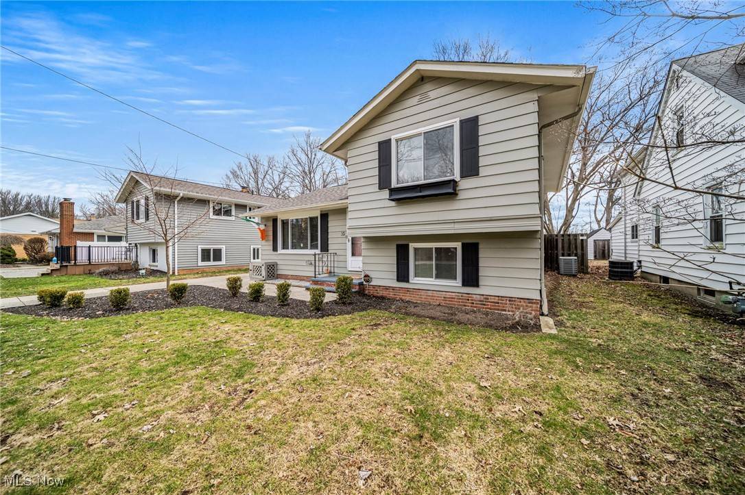 Timberlake, OH 44095,16 Waban RD