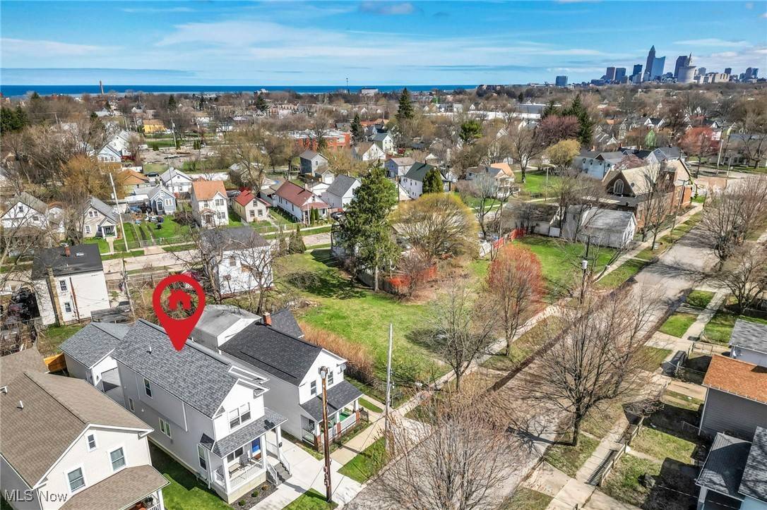 Cleveland, OH 44102,7510 Elton AVE