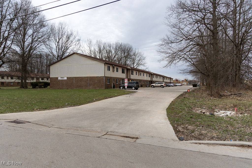 Ashtabula, OH 44004,2158 Michigan AVE