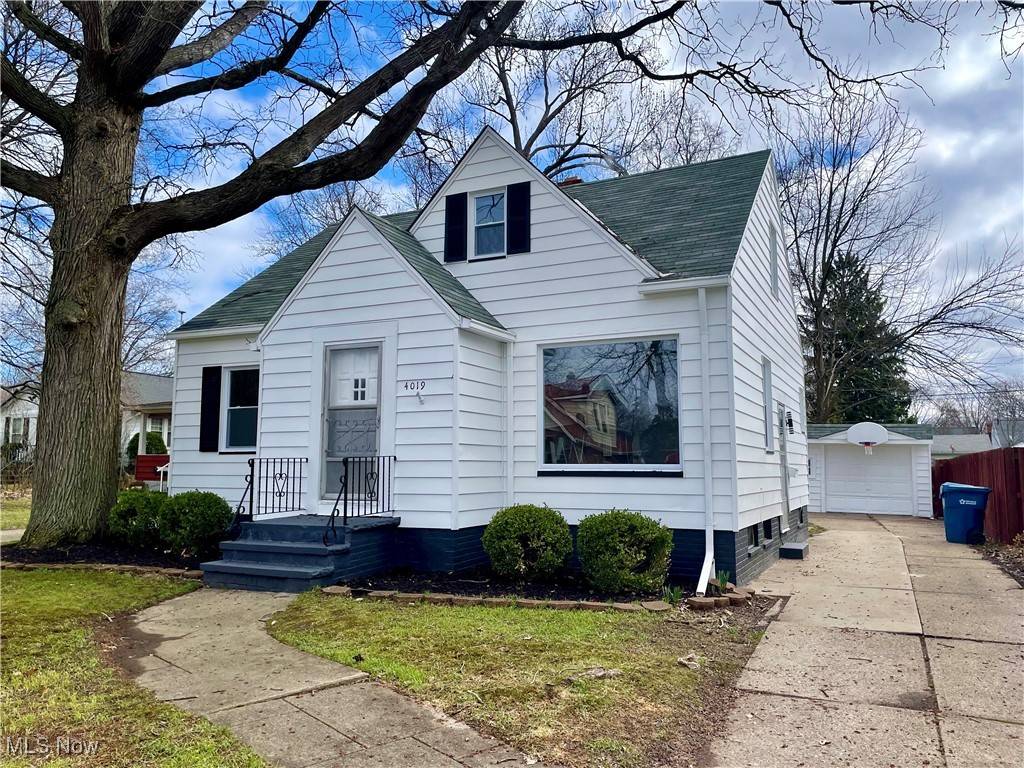 Fairview Park, OH 44126,4019 W 226th ST