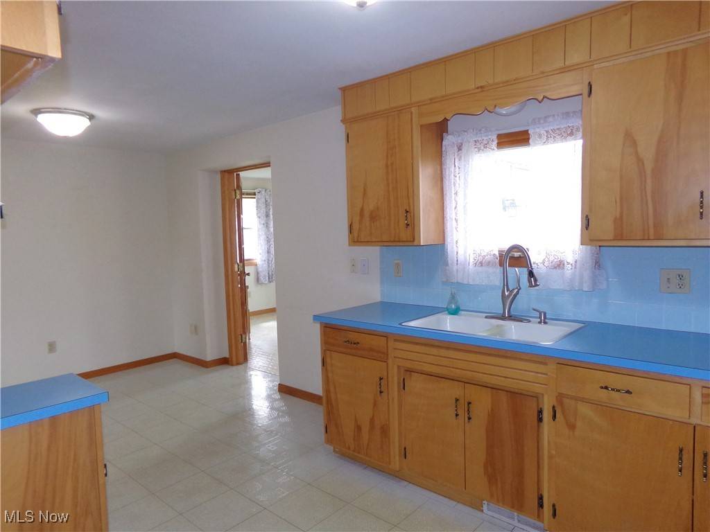 Massillon, OH 44647,909 22nd ST SW