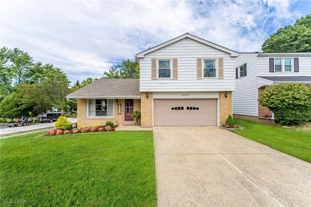 Richmond Heights, OH 44143,4777 Donald AVE