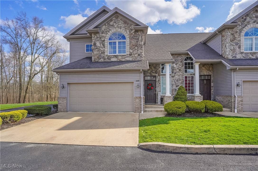 Green, OH 44319,3269 Grey Village DR