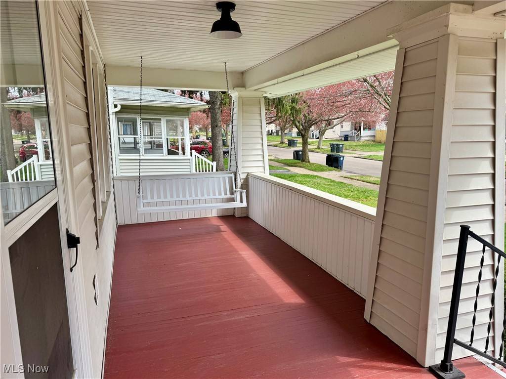 Akron, OH 44301,163 E Mapledale AVE