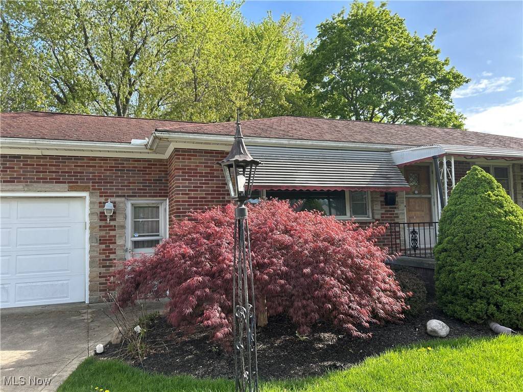 Elyria, OH 44035,42605 Grandview DR
