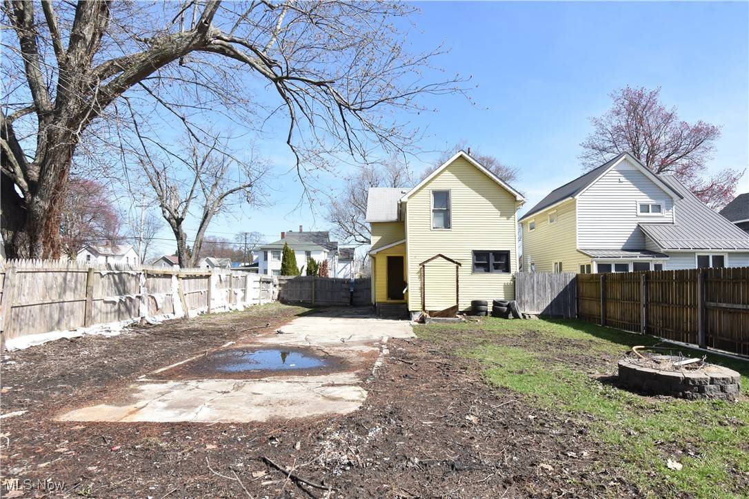 Conneaut, OH 44030,309 16th ST