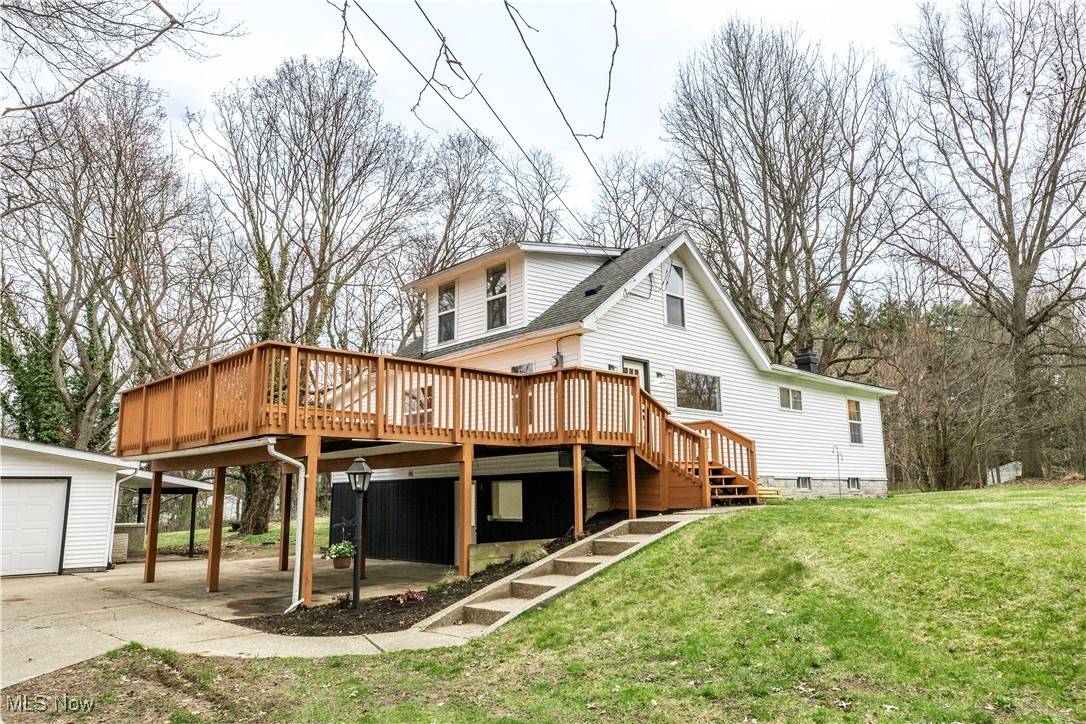 Akron, OH 44319,993 Farr RD