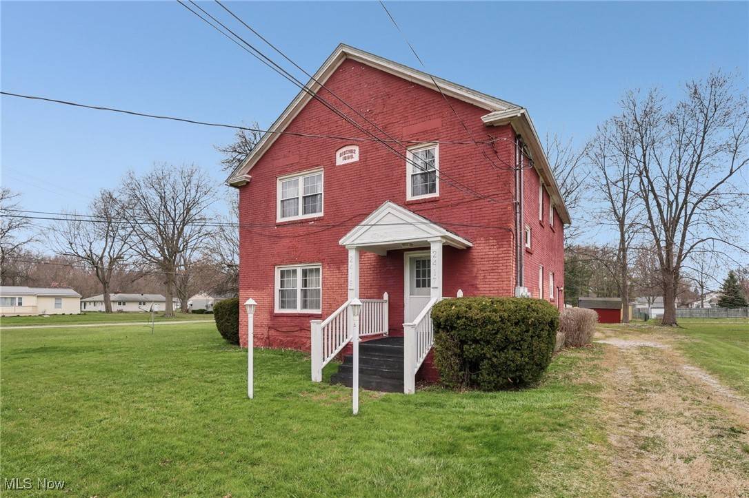 Ashtabula, OH 44004,2419 Carpenter RD