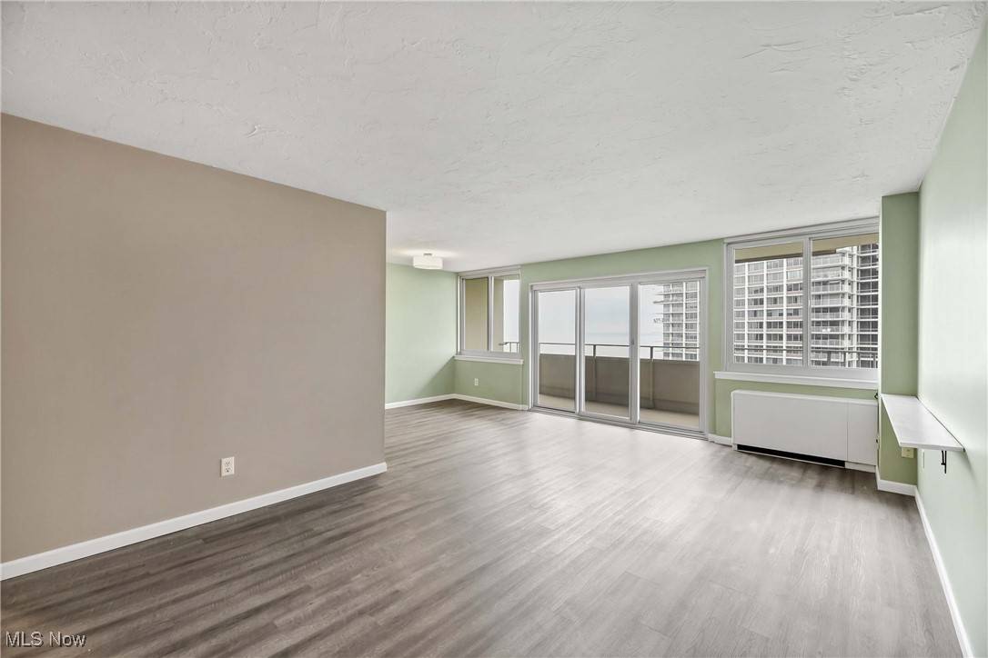 Lakewood, OH 44107,12900 Lake AVE #1208