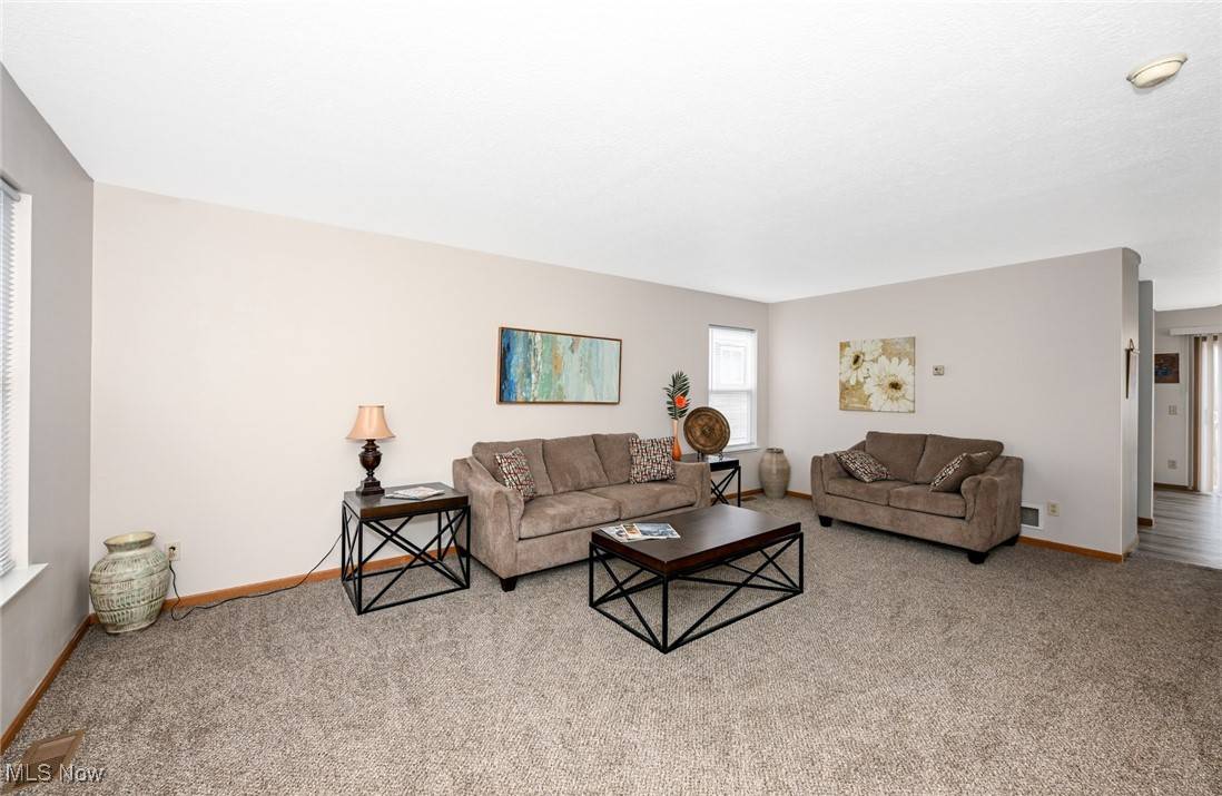 Akron, OH 44320,1072 Peerless AVE