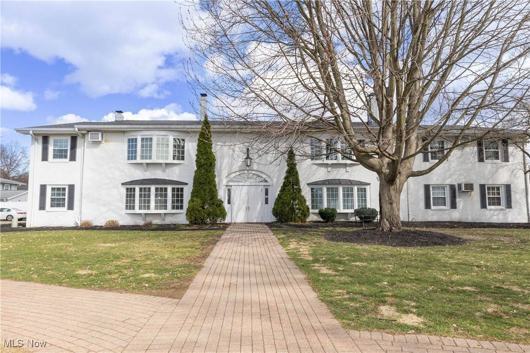 Mentor, OH 44060,4 Meadowlawn DR #3