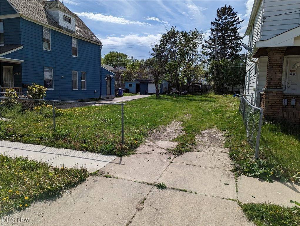 Cleveland, OH 44102,3146 W 88th ST