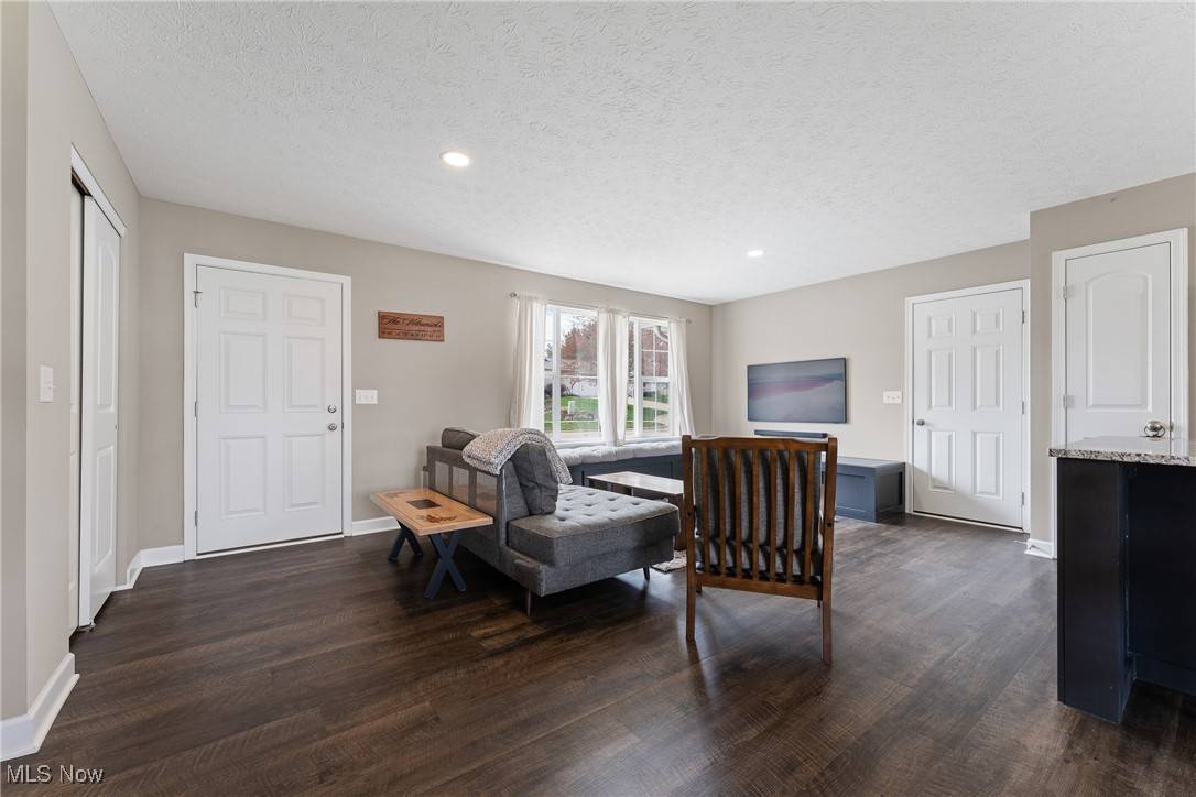 Doylestown, OH 44230,365 Thorn WAY