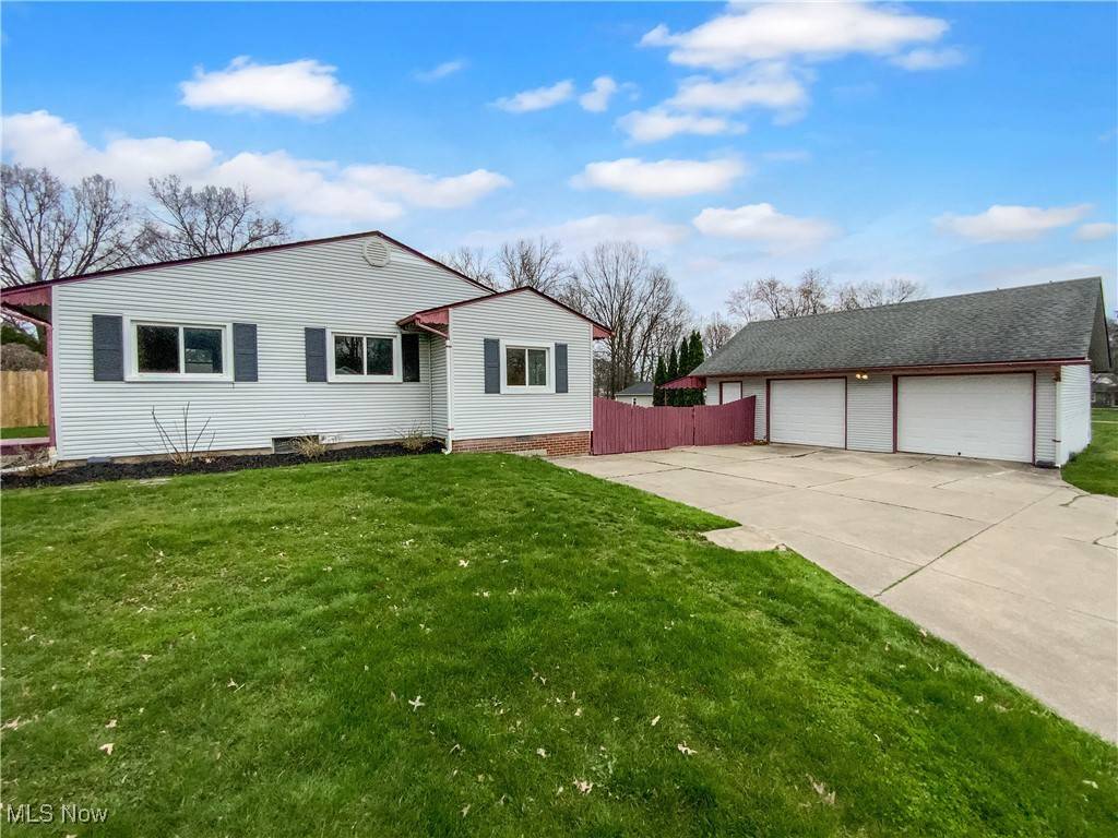 Cuyahoga Falls, OH 44221,1231 Treasch DR